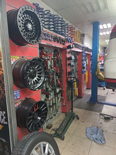 كروزر لصيانة وقطع غيار السيارات