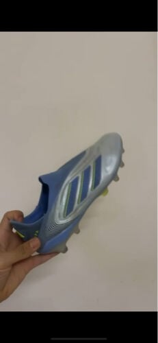 حذاء كرة قدم اصلي