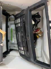 شاشتين للسياره