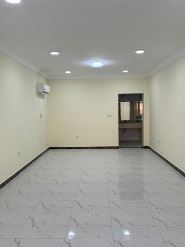 فيلا للبيع في الخيسة