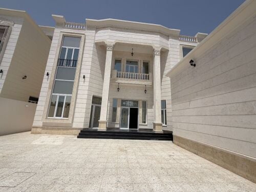 فيلا للبيع في الريان