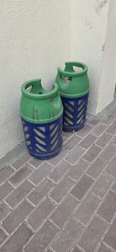 gas cylinders 