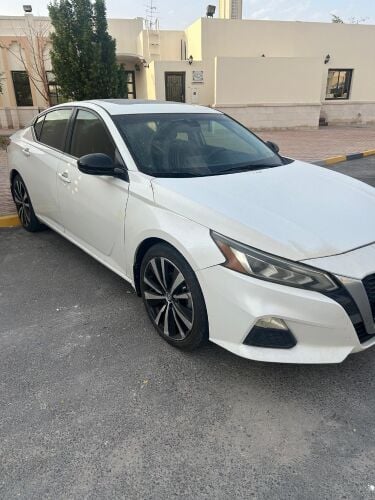نيسان التيما 2.5 سي سي