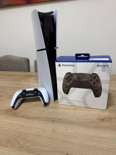 PS5 Slim new 