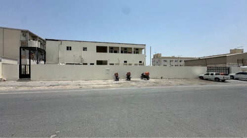 كراج في الصناعية للبيع 