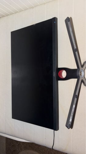 شاشه قيمنق 190هيرتز مكسوره