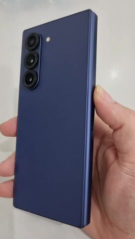Samsung Galaxy Z Fold 6 – 512GB –