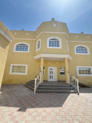 للايجار فيلا فاخره معيذر الجنوبي 