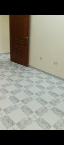المطار غرفتين للايجار لعائلة
