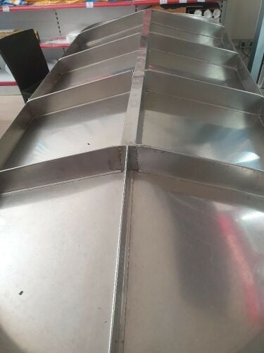 للبيع طاولة خضار لعرض الخضار في م