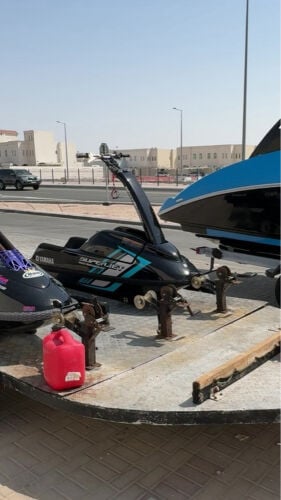 سكوتر واقف
