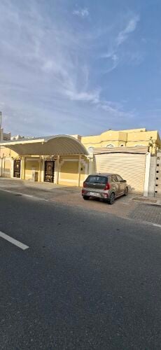 للإيجار فيلا في معيذر الجنوبي