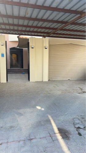 فيلا بأم صلال علي موقع ممتاز