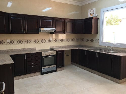 للايجار فيلا موظفين بمدينة خليفة 