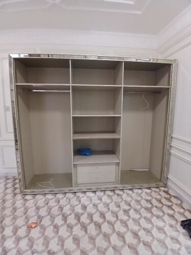 نجار فك تركيب جميع أنواع الاثاث و