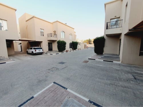 للإيجار فيلا شعبية خليفة موظفين