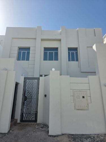 فيلا للايجار في الهلال