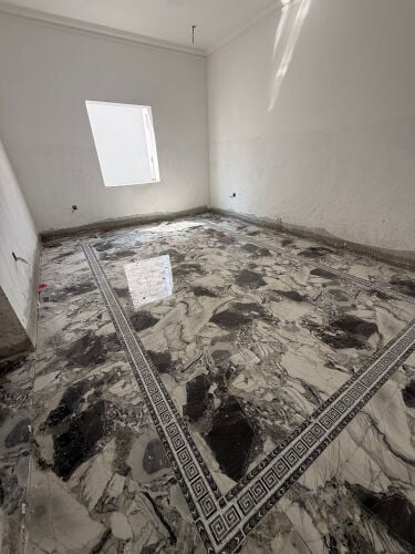 للإيجار فيلا جديدة 9 غرف ماستر 