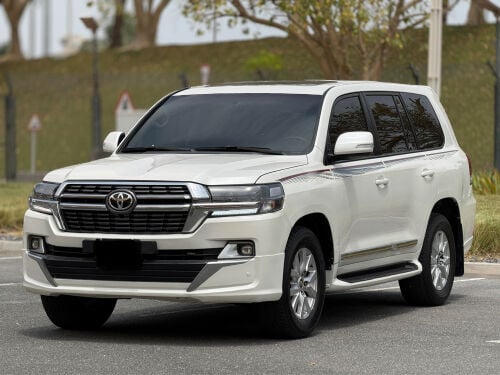 Toyota Land Cruiser GXR V8