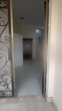 فيلا موظفين للايحار بعين خالد