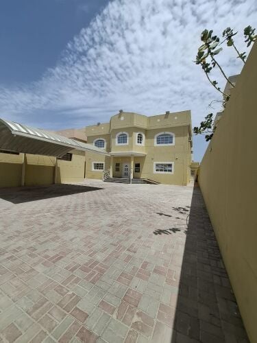 للإيجار فيلا معيذر الجنوبي