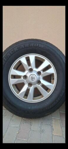 landcruisr 2011 4 tyre, rim n cup