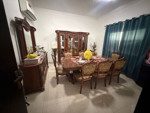 طاولة طعام 8 كراسي 