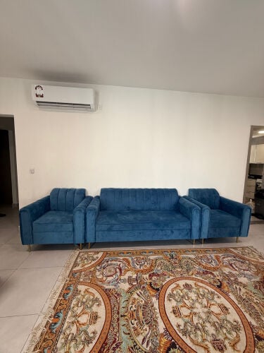 كنب ممتازة شبه جديدة 
