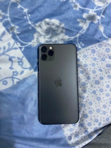 للبيع ايفون 11 برو ماكس 