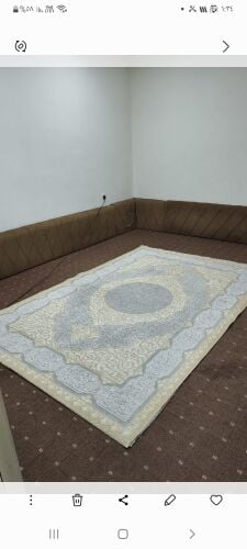 سجادة عجمية شبه جديدة