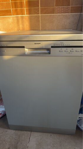 Dish washer