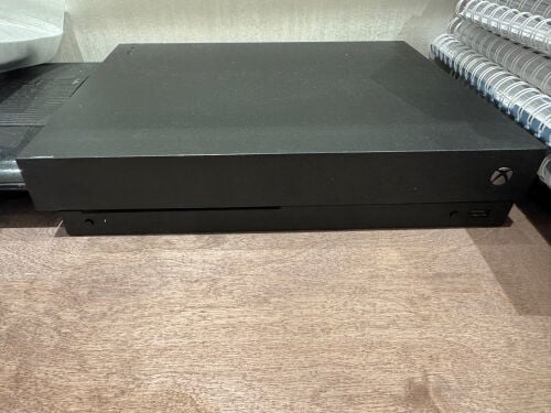 Xbox 1 x with controller 