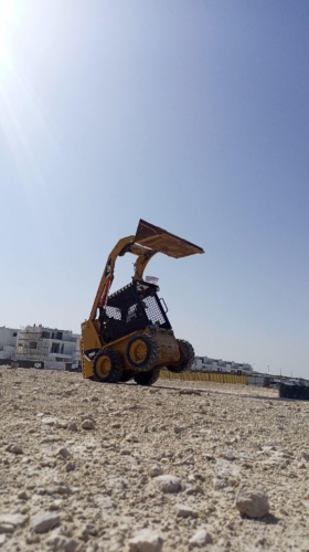 Small loader for rent 77551525