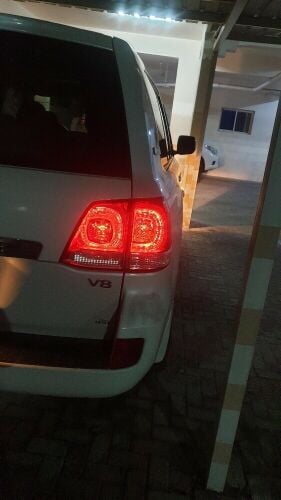 Toyota Land Cruiser GXR V8