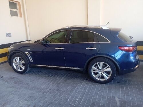 Infiniti QX70