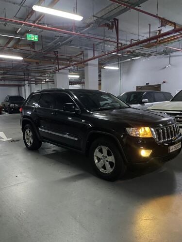 Grand Cherokee Laredo