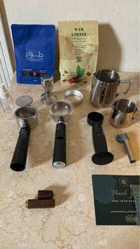 Coffee machine with accessories