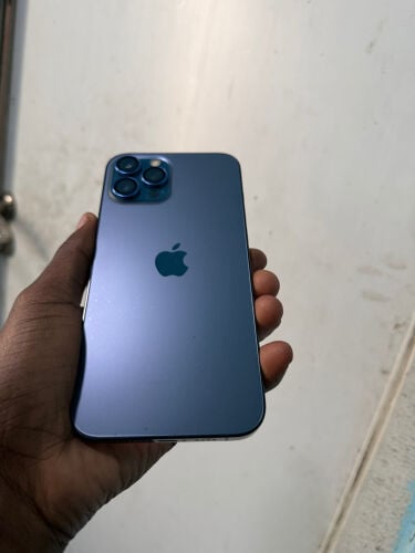 آيفون 12 برو ماكس