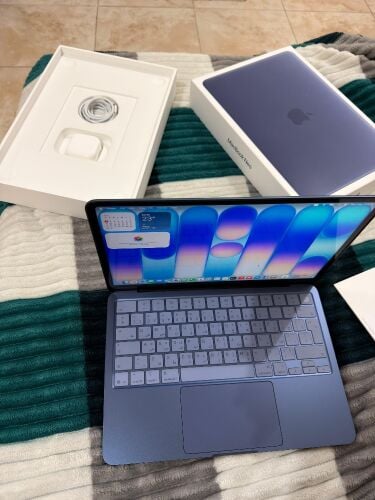 Apple MacBook NEO 512GB Blue