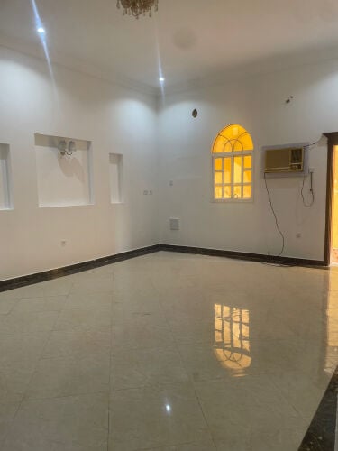 للإيجار شقه ارضيه الريان