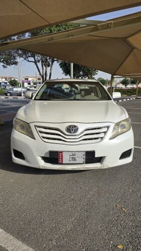 للبيع كامري 2010 نظيف