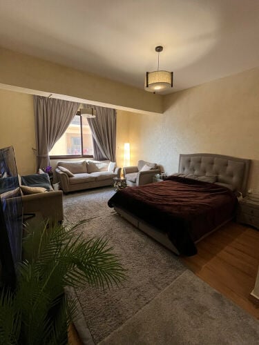 Studio in Fox Hills (Lucille)