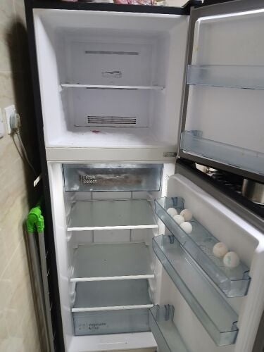 Hitachi fridge