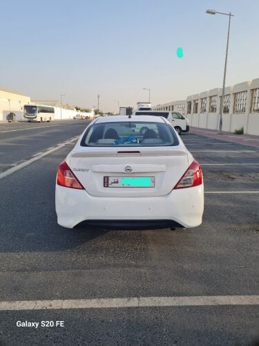 Nissan sunny 18 model