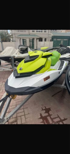 للبيع  جي تي اي  نظيف موديل 2018