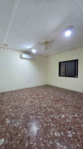 For Rent: Studio in Al Azizyah