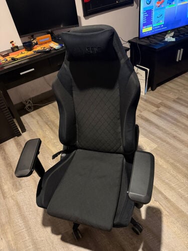 gaming chair super clean