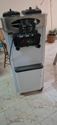 ماكينه ايس كريم االبيع