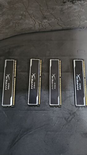 Kingston HyperX DDR3 32GB 1600MHz)