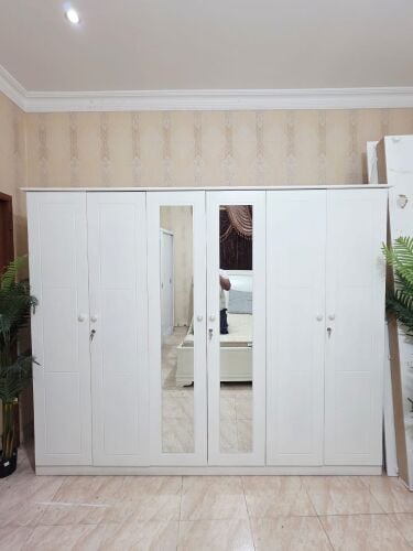 6 door cabinet